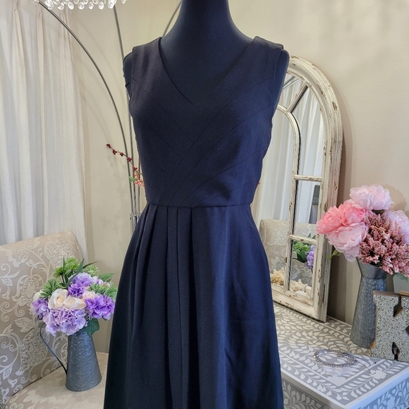 🍒LIKE NEW🍒 WHBM BLACK DRESS - Picture 2 of 6